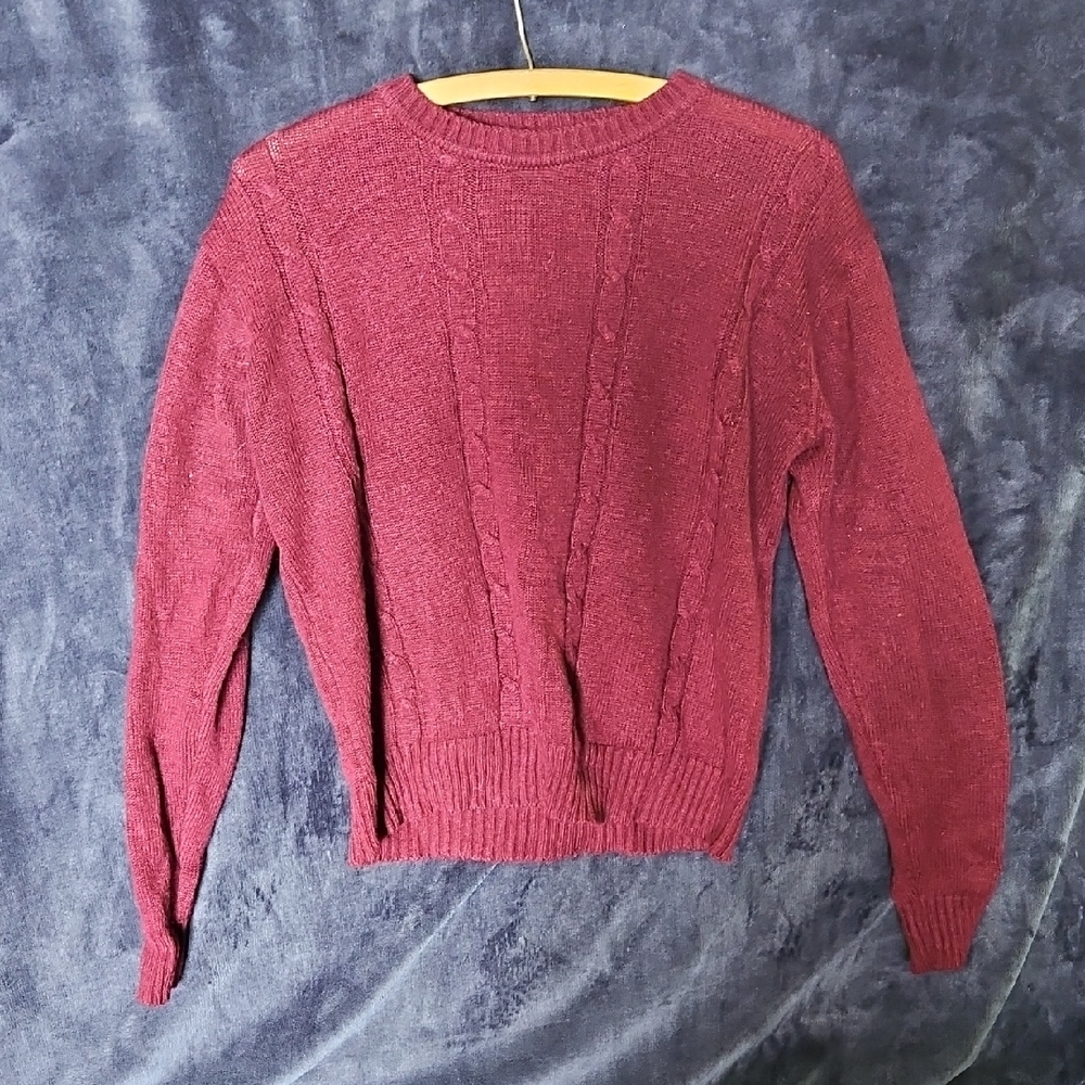 Women's Vintage Cable Knit Sweater - Burgundy